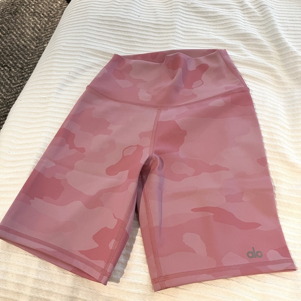 Alo Yoga Pink Camo Biker Shorts